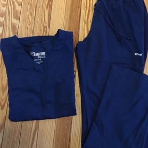 Grey’s Anatomy active scrub top navy small